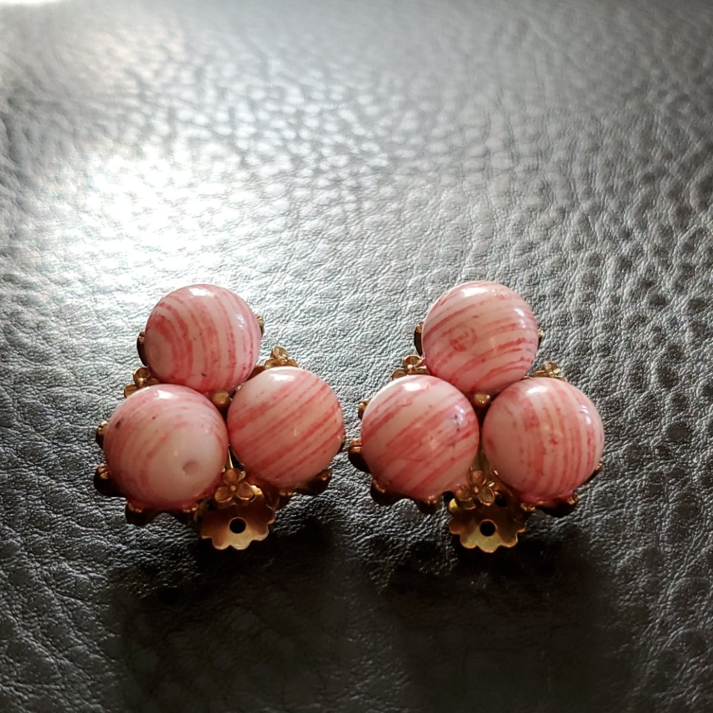 Vtg Star Clip On Earrings 15$
